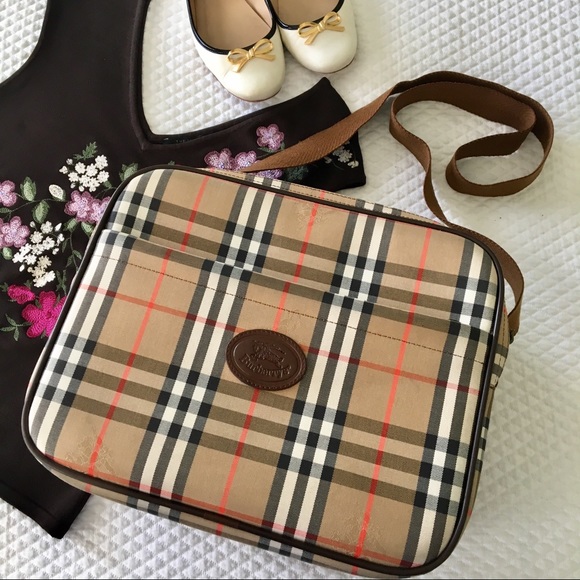 Burberry Handbags - Burberry messenger bag